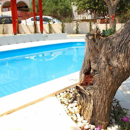 Nyaraló Holiday Vinka Ražanj