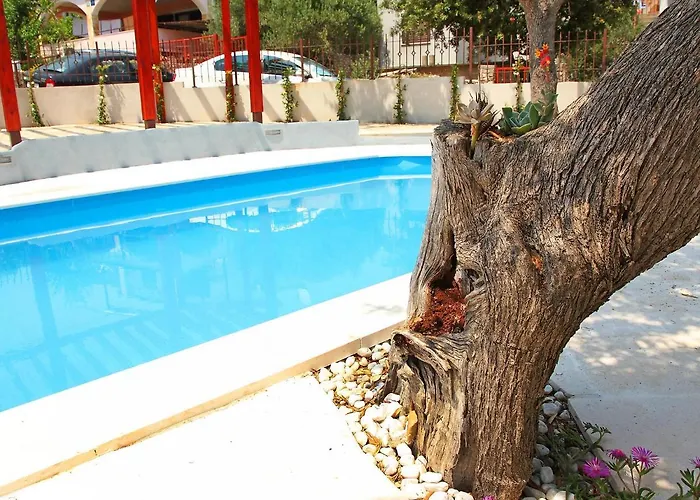 Nyaraló Holiday Vinka Ražanj